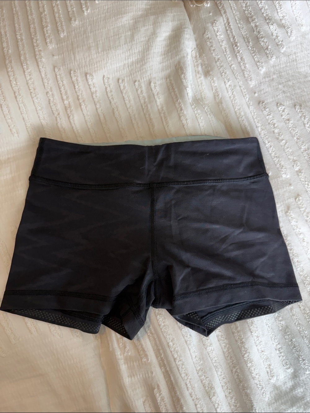 Ivviva Girls Short Elastic Shorts